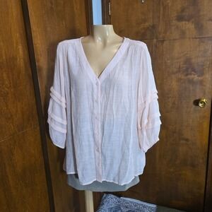 Hope & Harlow Womens Blouse Pink Large NEW Button Up 3/4 Ruffle Sleeve V-Neck